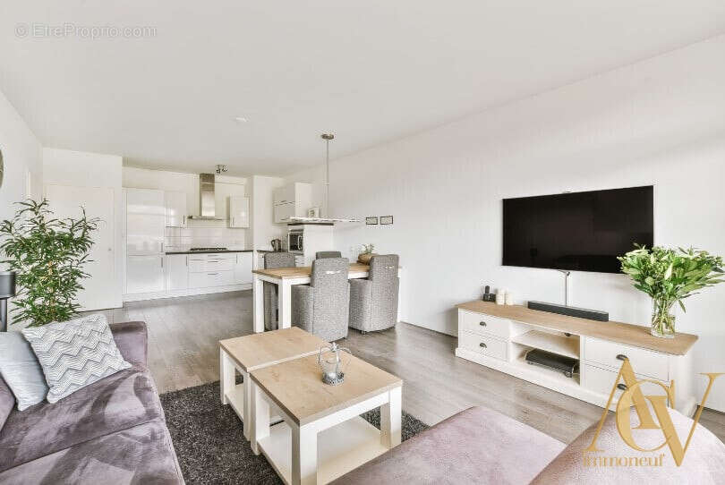 Charmant studio plein Sud proche centre-ville 2 - Appartement à LA LONDE-LES-MAURES