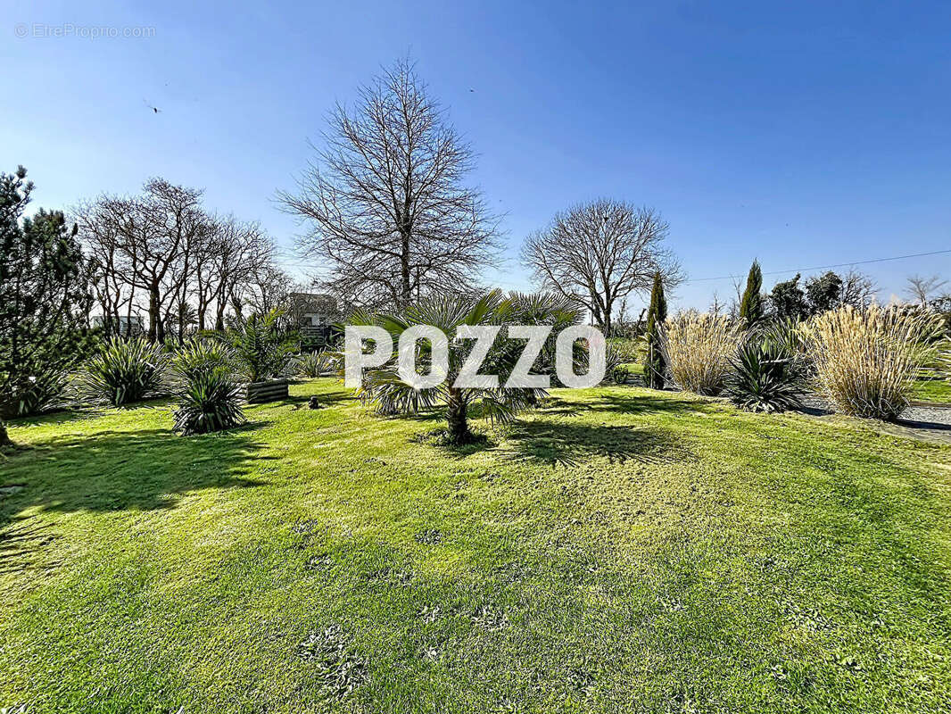 Maison à SAINT-PAIR-SUR-MER