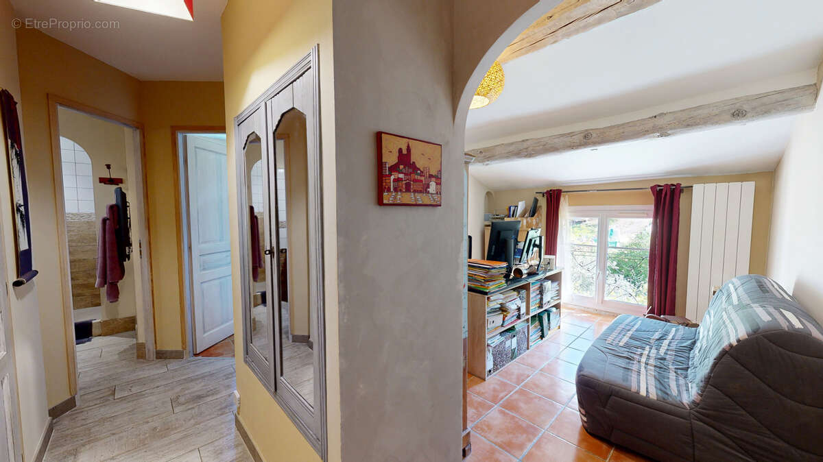 Maison à ALLEMAGNE-EN-PROVENCE
