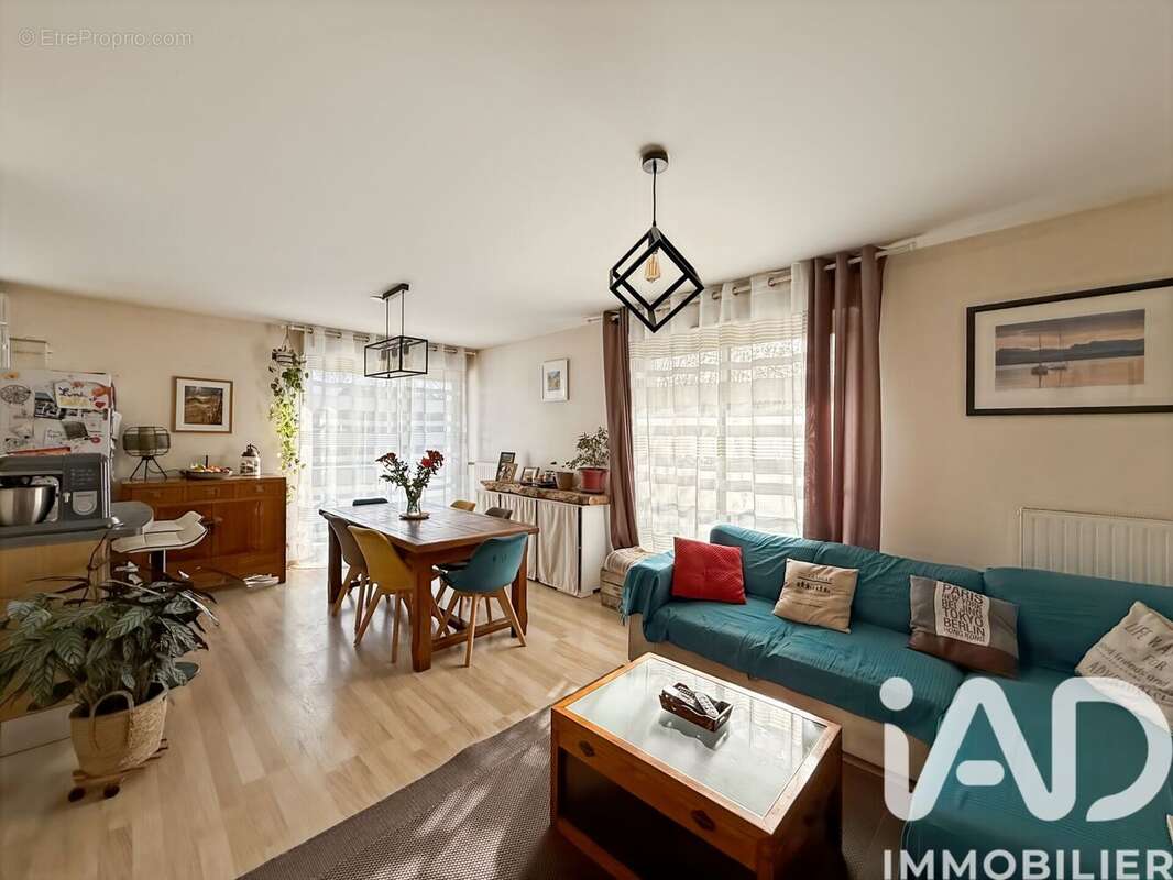 Photo 4 - Appartement à CHARTRES-DE-BRETAGNE