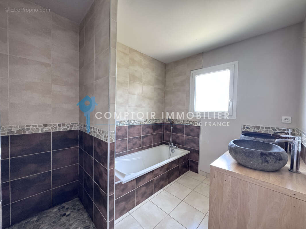 Dpt Drôme (26) - À vendre à Barbières - Maison T6 de plain pied - photo 10