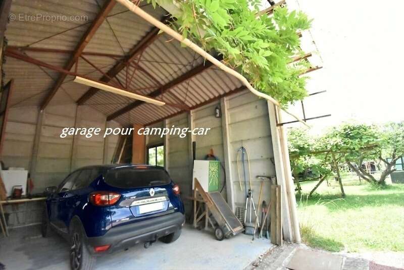 Maison à FLEAC