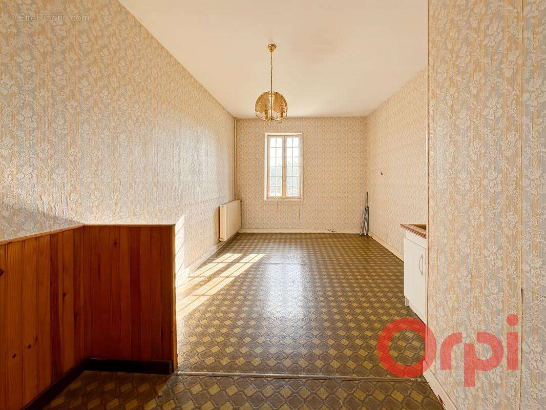 Maison à CHALIVOY-MILON