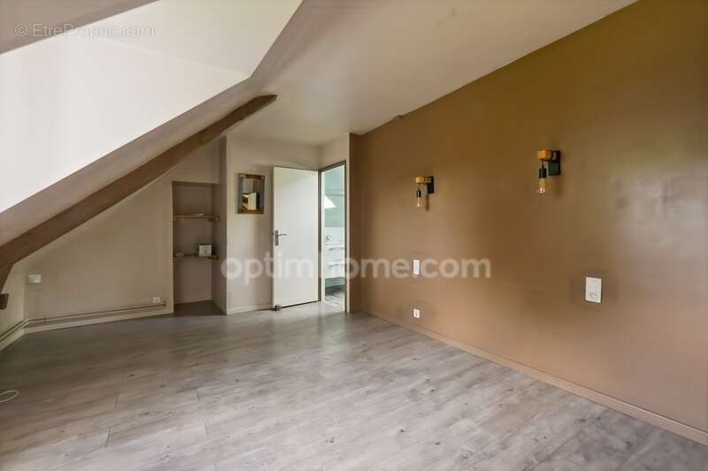 Authentique longère rénovée de 215 m2 – 5 chambres – Terrain arboré de 3000m2 au calme absolu - photo 19