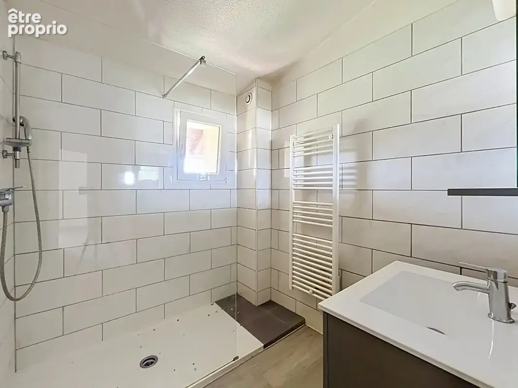 Immeuble à PRADES de 3 appartements T3 avec jardins, caves et stationnements individuels - photo 11