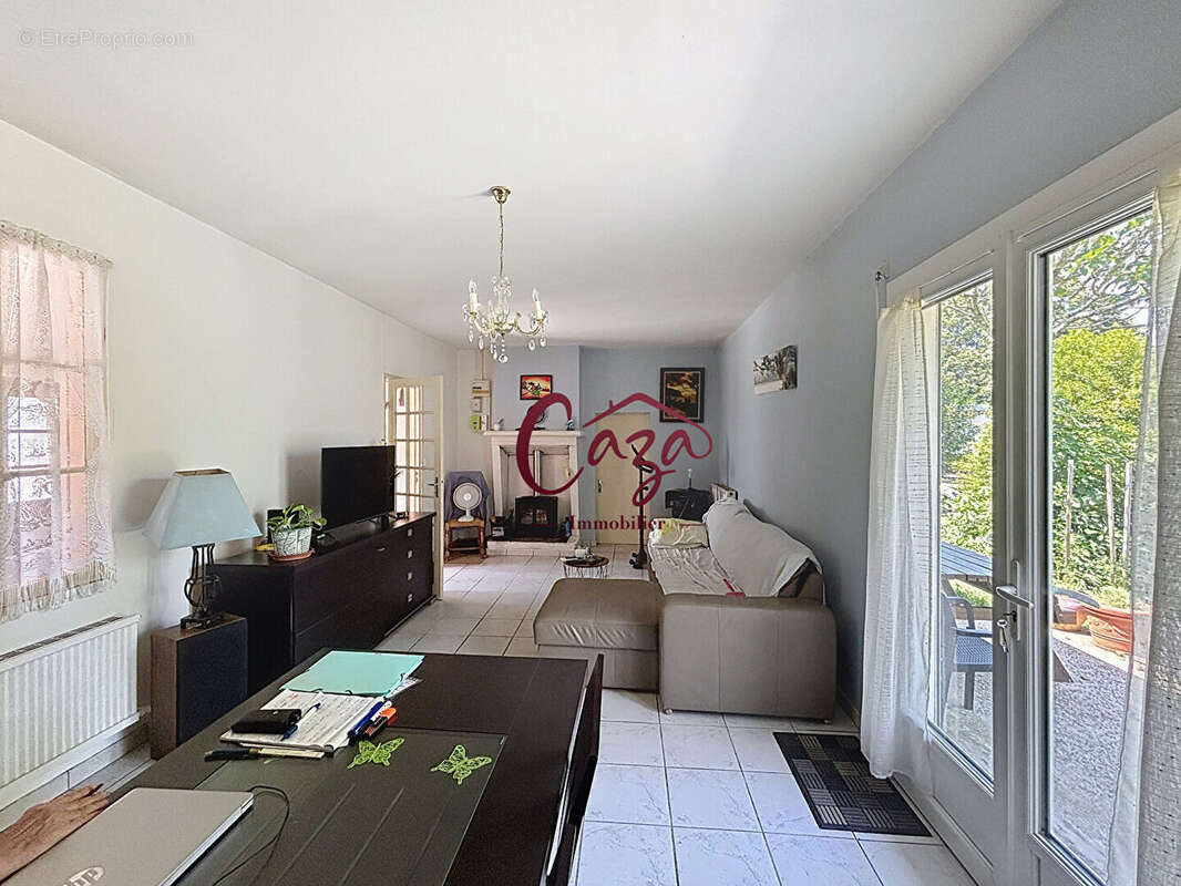 Maison à FARGUES-SAINT-HILAIRE