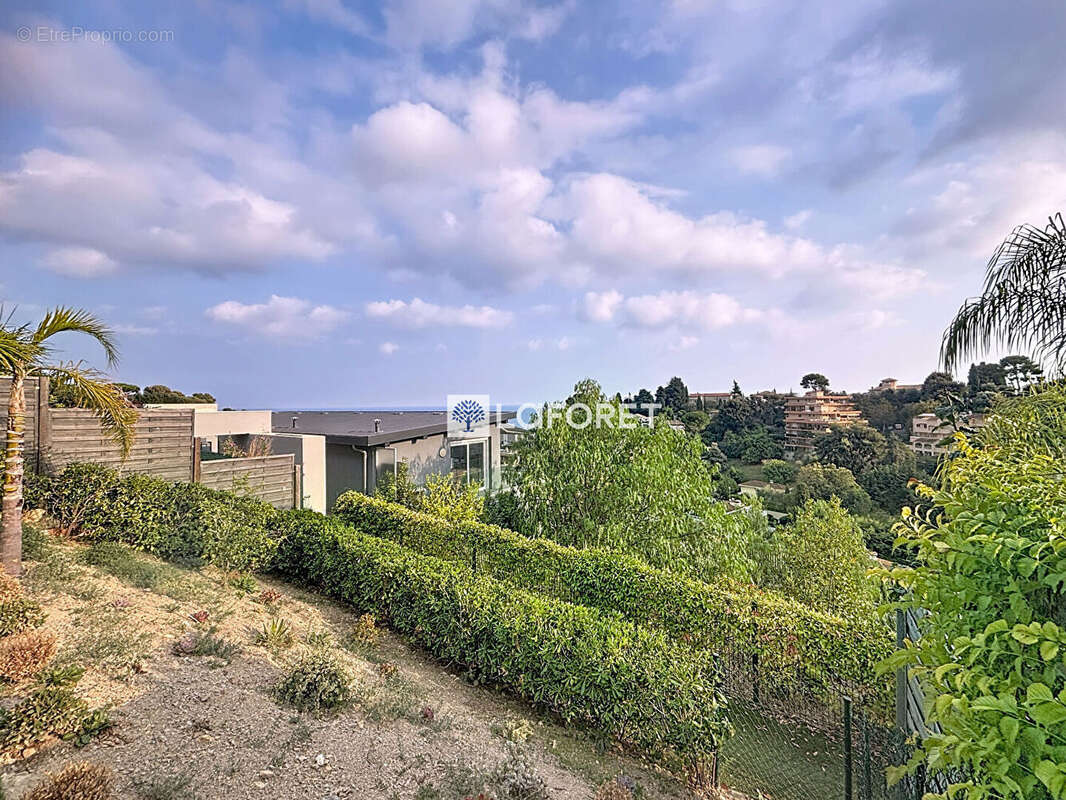 Appartement à ROQUEBRUNE-CAP-MARTIN