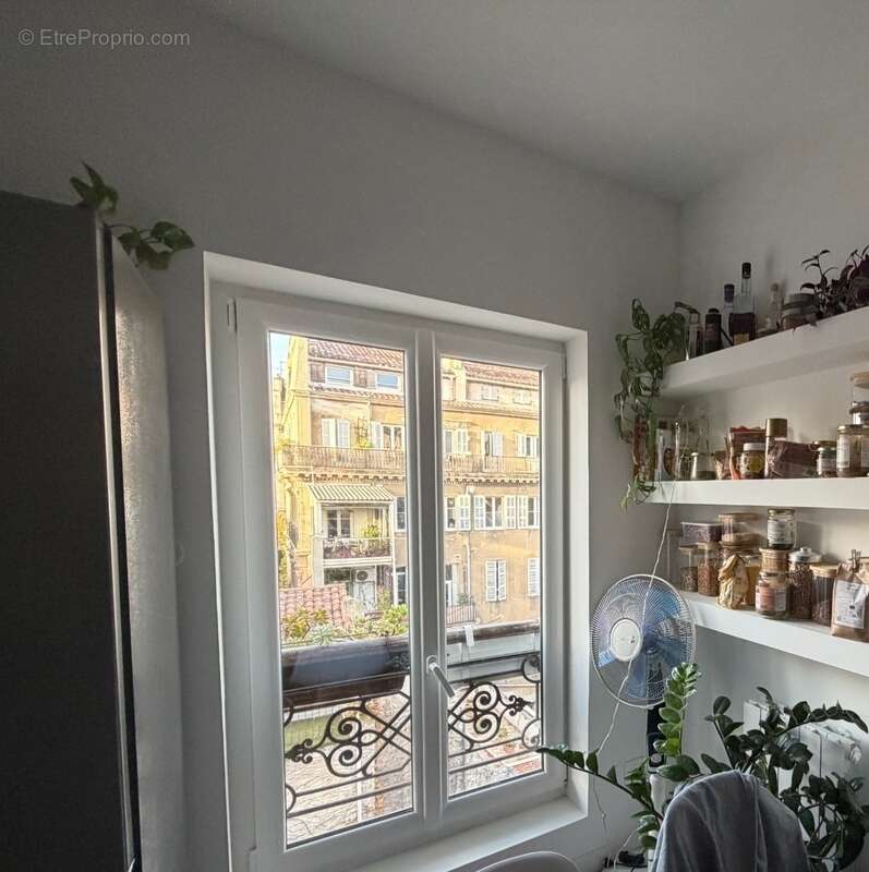 Appartement à MARSEILLE-1E