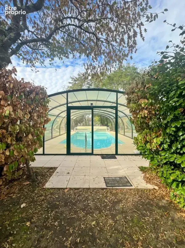 Maison familiale avec piscine, espace indépendant et grand jardin verdoyant - photo 5