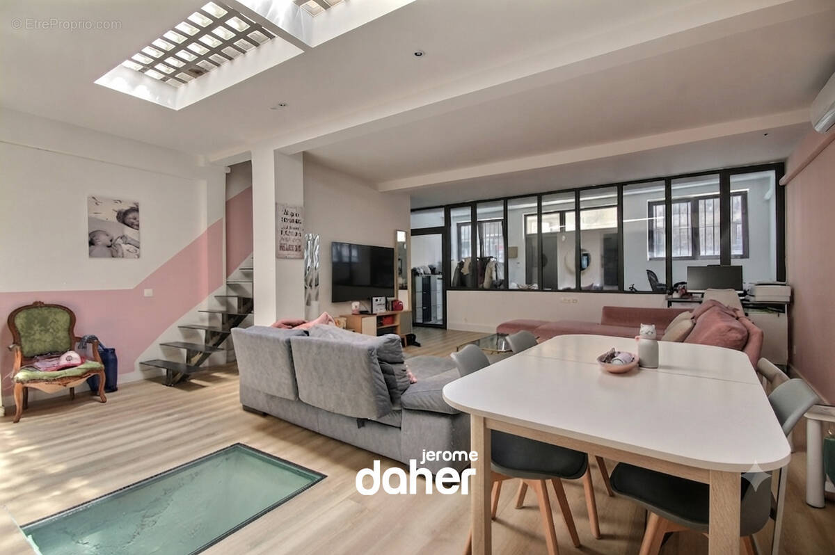Appartement à MARSEILLE-5E
