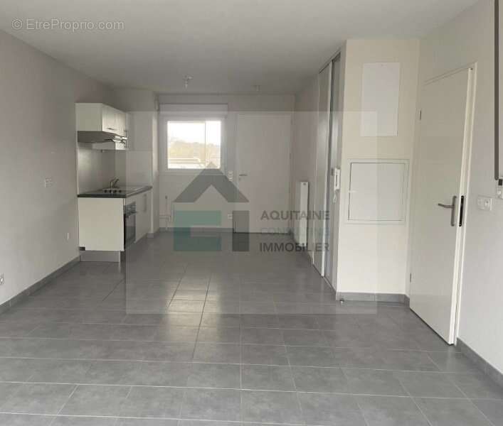 Appartement à VILLENAVE-D&#039;ORNON