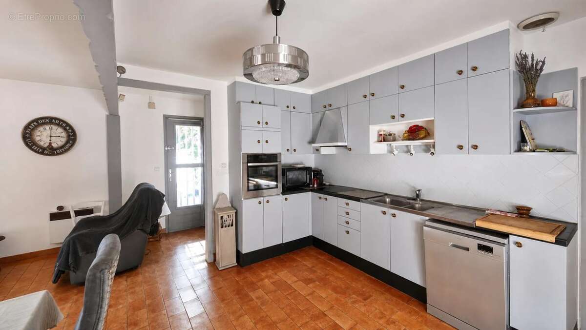 Maison de 7 pièces de 135 m² à Malataverne - photo 5