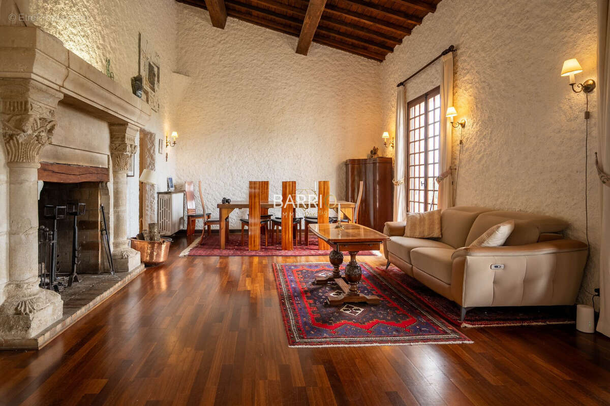 Maison à LAROQUE-DES-ALBERES