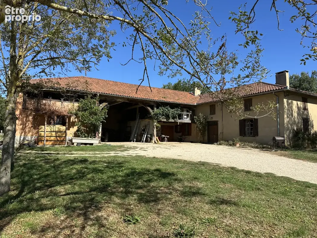 Rare fermeavec 43 ha sans voisins - photo 10