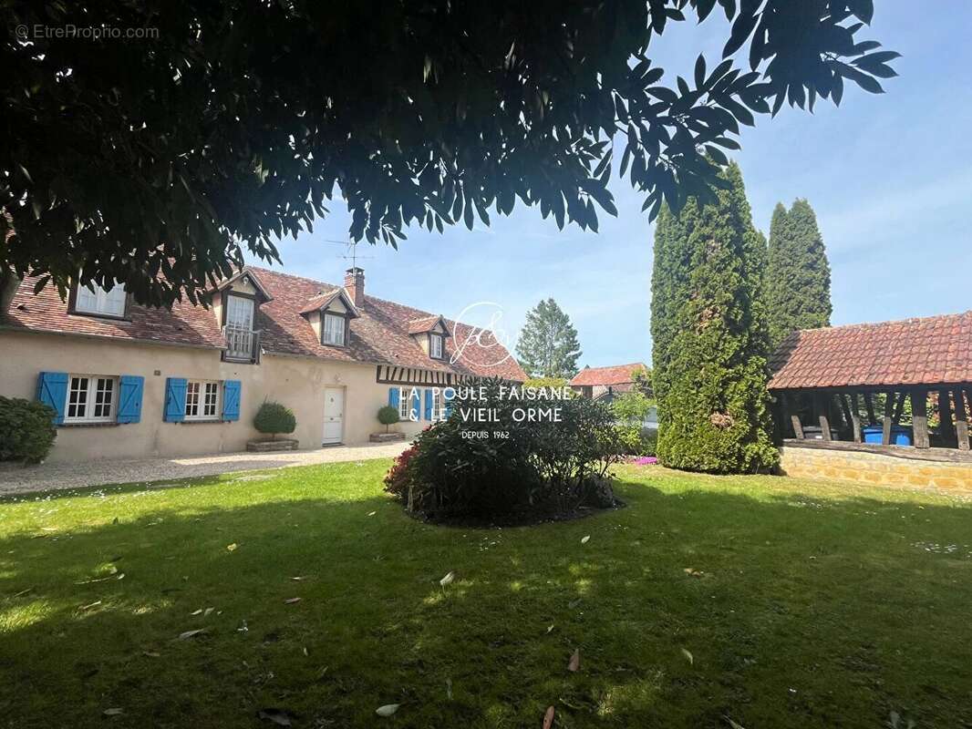 Maison à HOUDAN