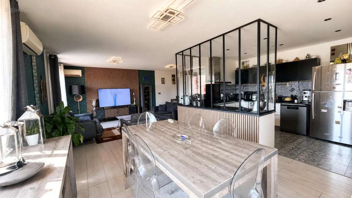 Maison de 6 pièces de 140 m² à Villeurbanne - photo 7