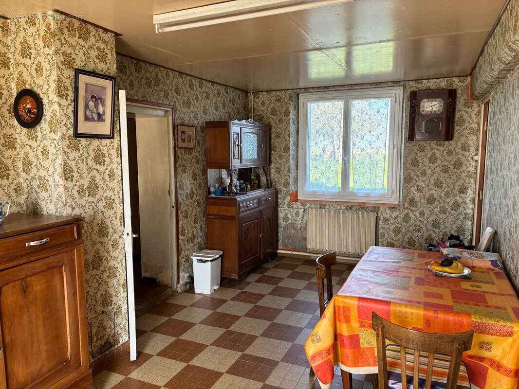 Maison à BESSE-SUR-BRAYE