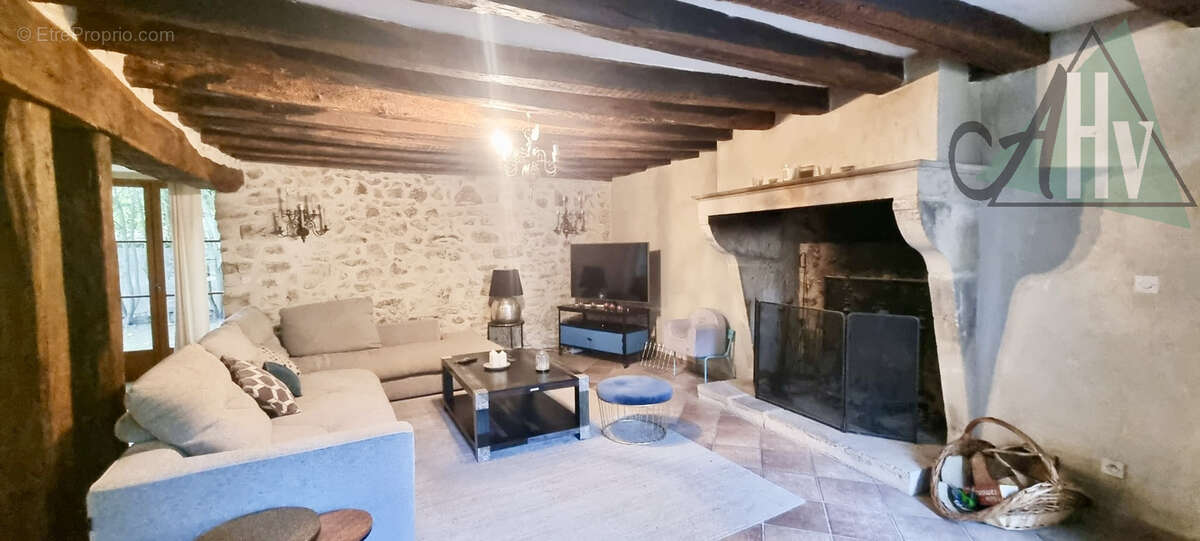 Maison à CHALAUTRE-LA-GRANDE