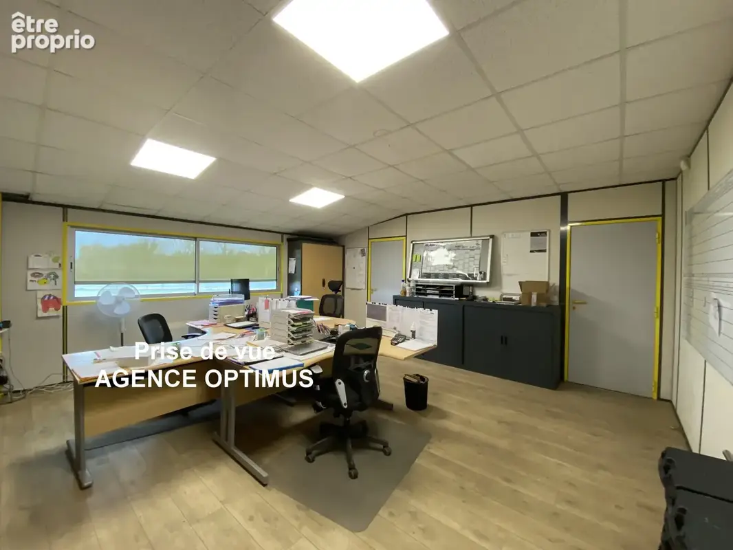 LOCAL PROFESSIONNEL + STOCKAGE - 1170 m2 bâtis sur 5886m2 de terrain - photo 13
