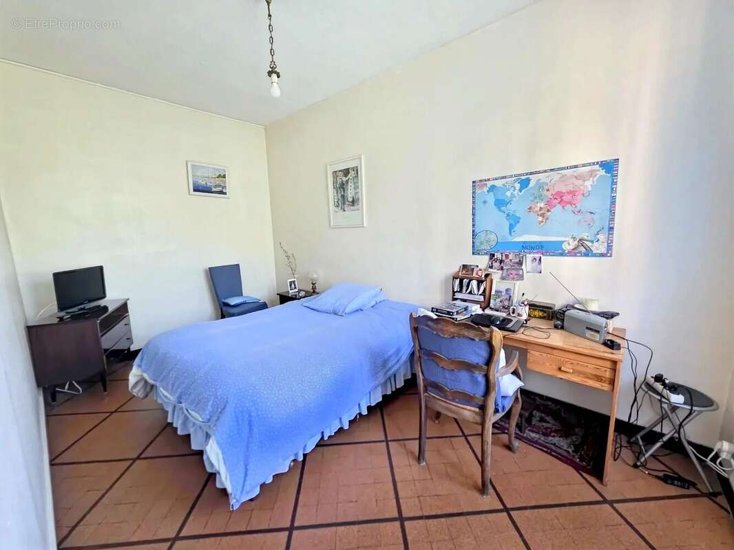 Appartement à MARSEILLE-2E
