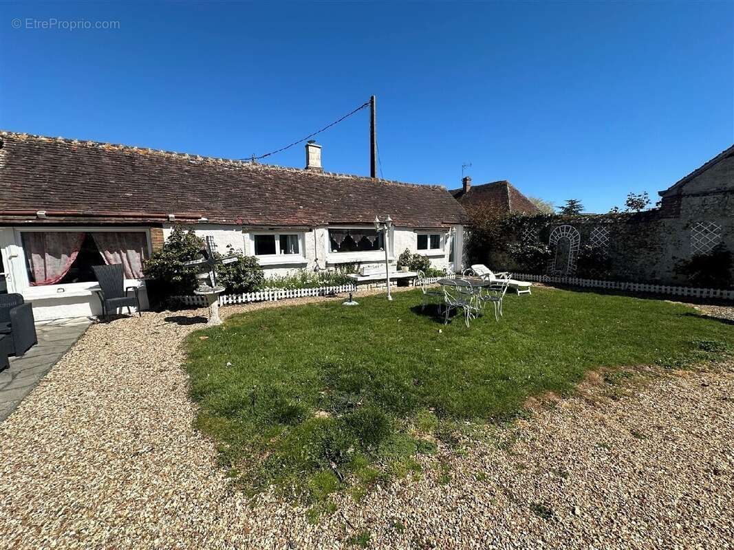 Maison à CRUCEY-VILLAGES