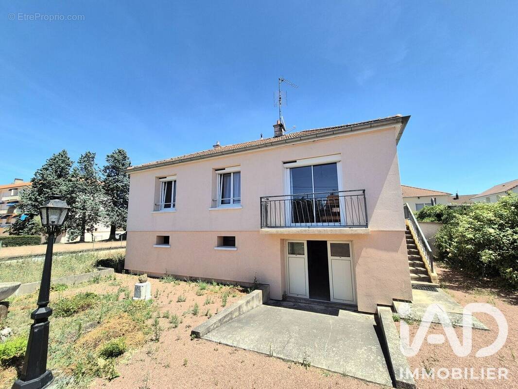 Photo 1 - Maison à RIORGES