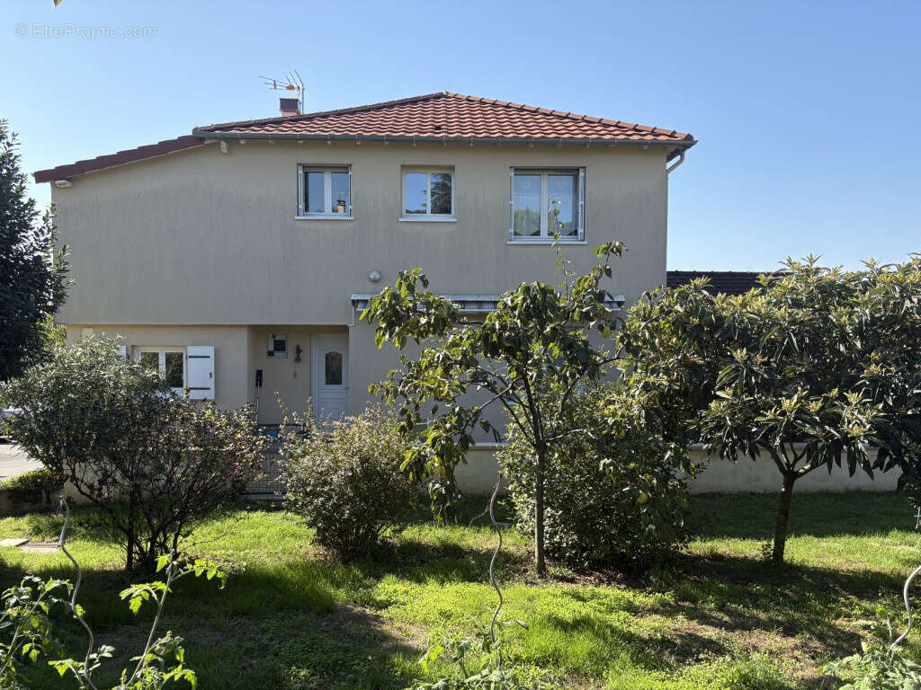 Maison à JUILLAC