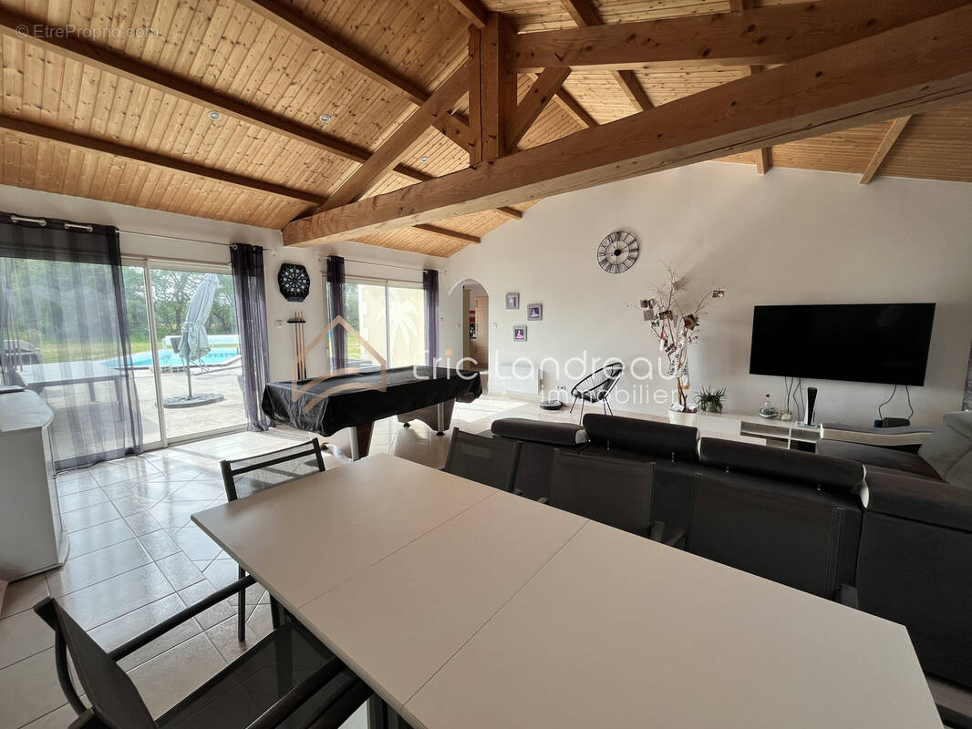 Maison à POIROUX