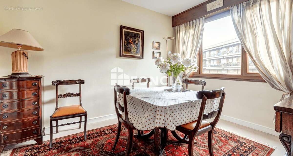 Appartement à NOISY-LE-ROI