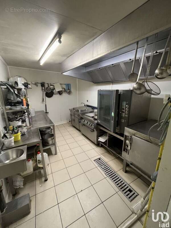 Photo 2 - Commerce à SAINT-JEAN-BREVELAY