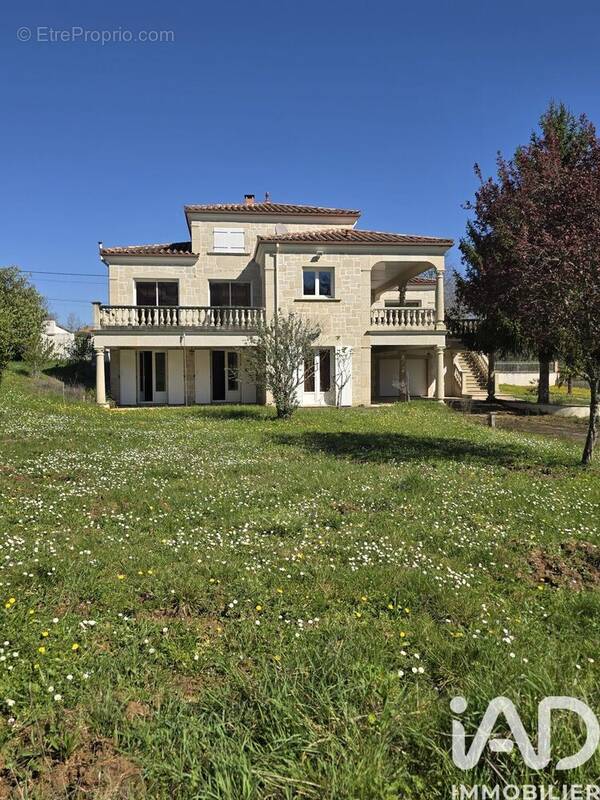 Photo 1 - Maison à LES JUNIES