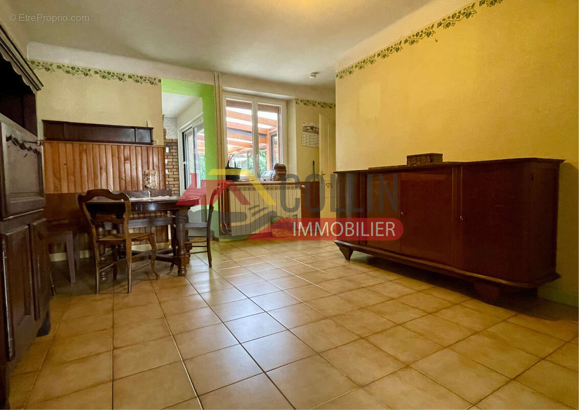 Maison à REMEREVILLE