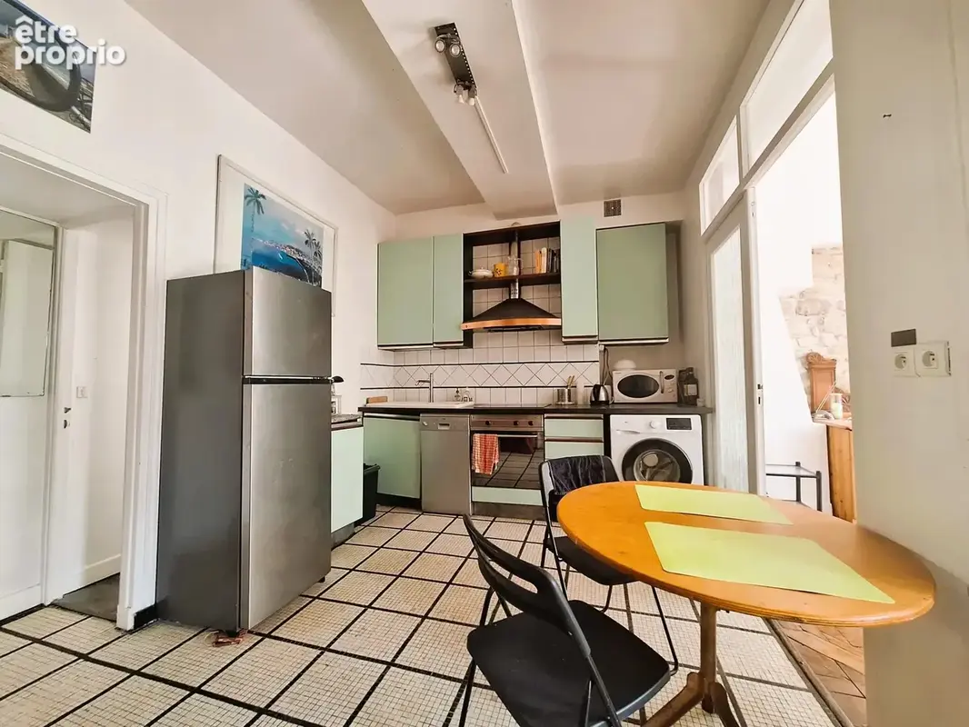 Xème, Porte Saint-Martin - 4 pièces de 64m² - 3ème ascenseur - 735 000 euros - photo 12