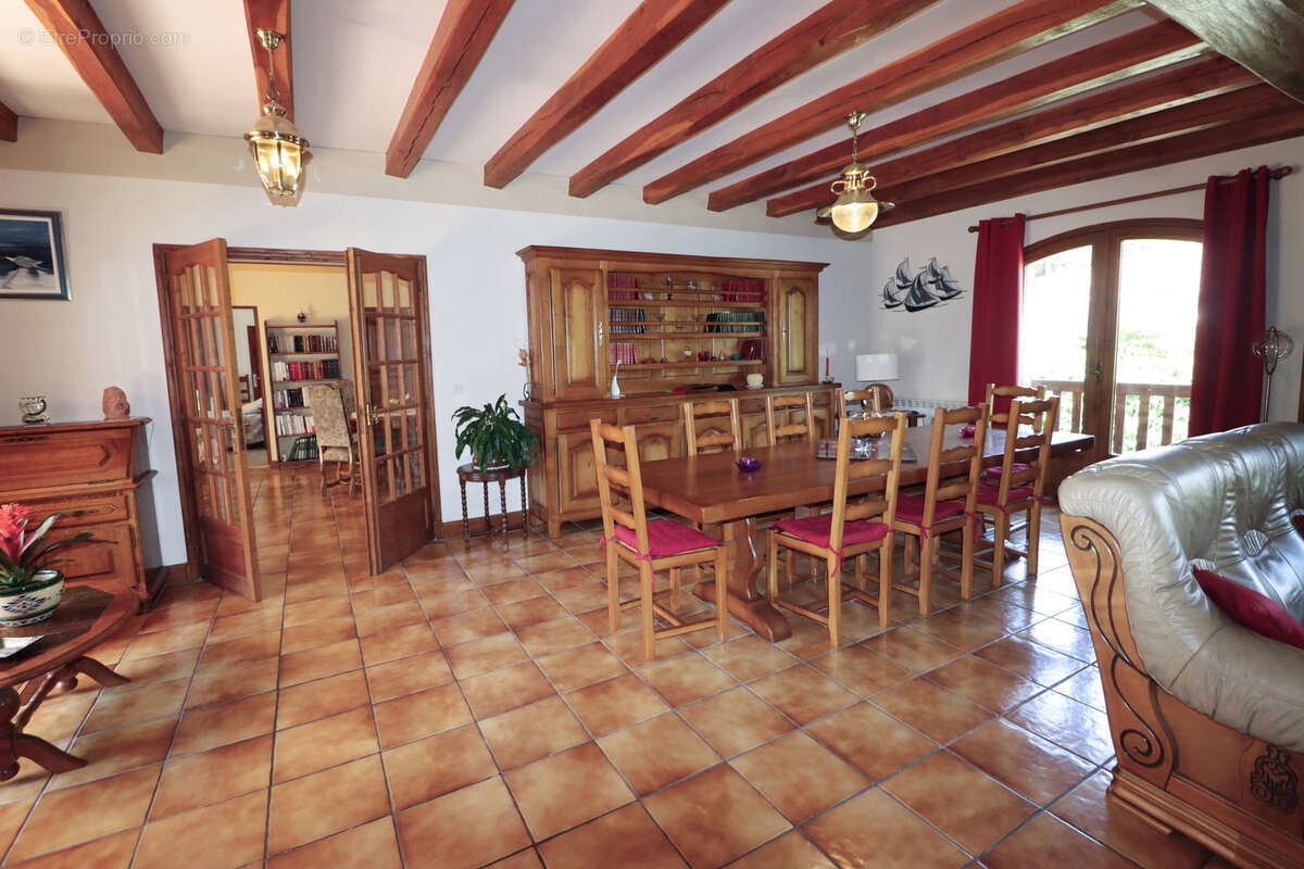 Maison à MESCHERS-SUR-GIRONDE