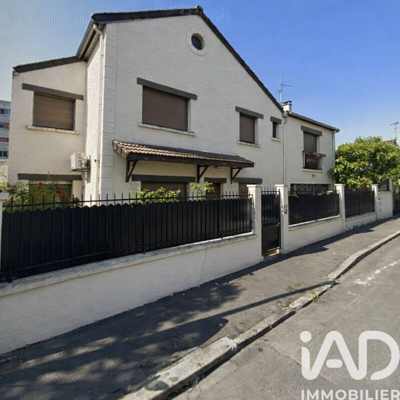 Photo 1 - Maison à NOISY-LE-SEC