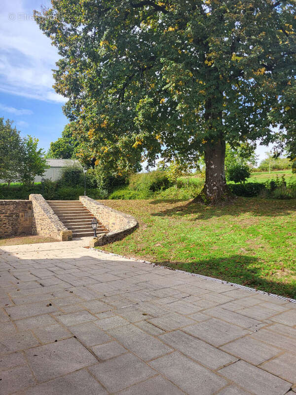 Maison à LACAPELLE-MARIVAL