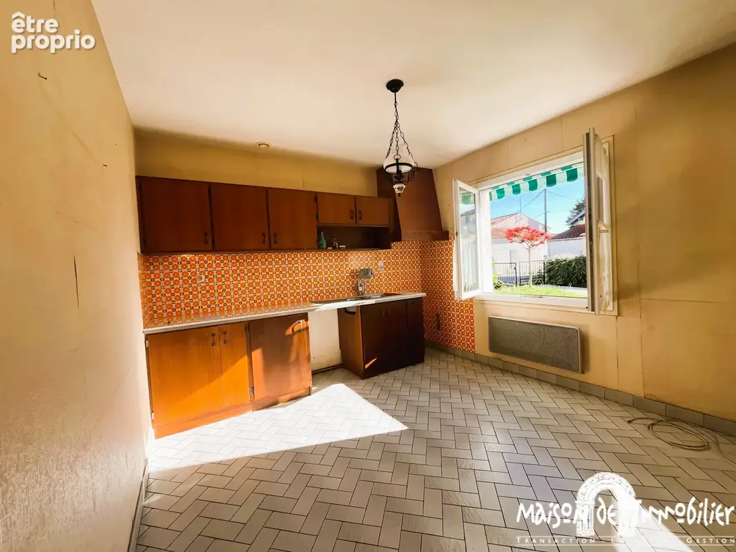 A Vente Ensemble immobilier - Maison et 2 appartements loués - MESCHERS AU SUD DE ROYAN - photo 4