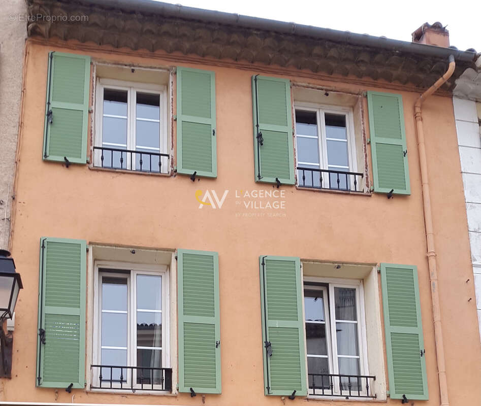 Appartement à LA GARDE-FREINET