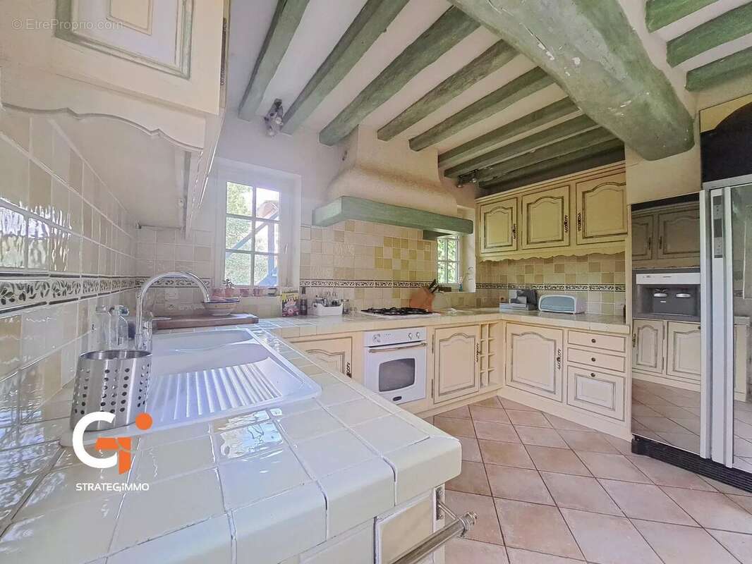 Maison à SAINT-OUEN-DE-THOUBERVILLE