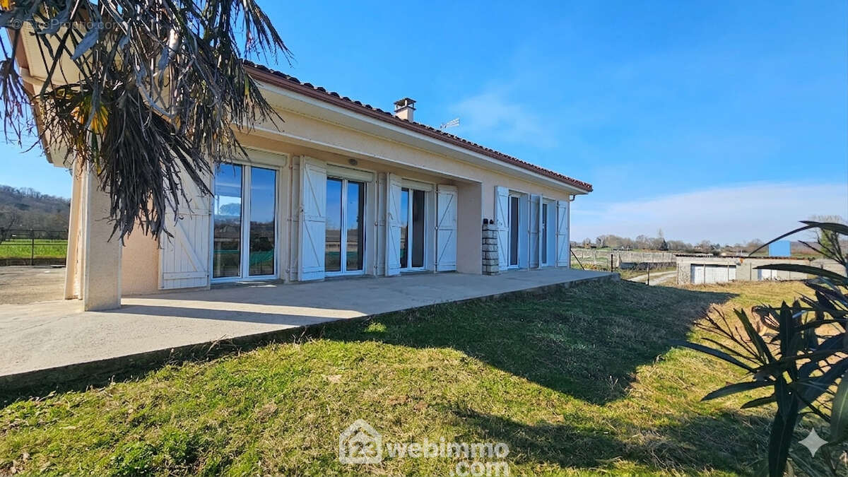Maison 116 m² à Lestelle-Betharram  - photo 2
