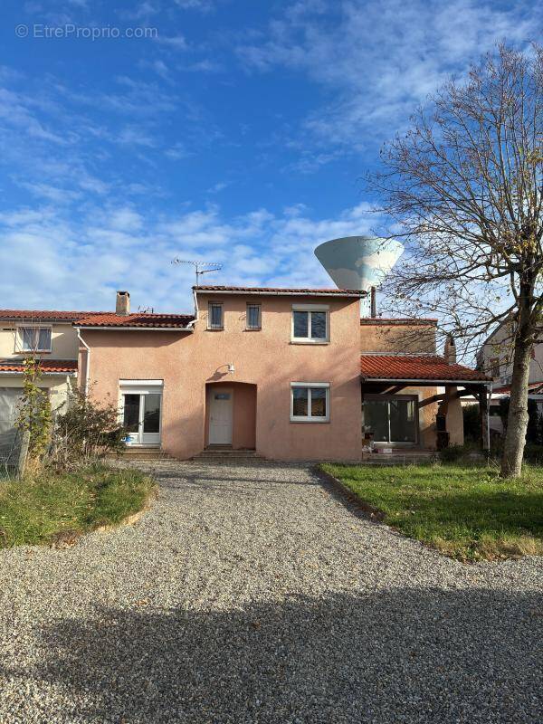 Maison à CASTELGINEST