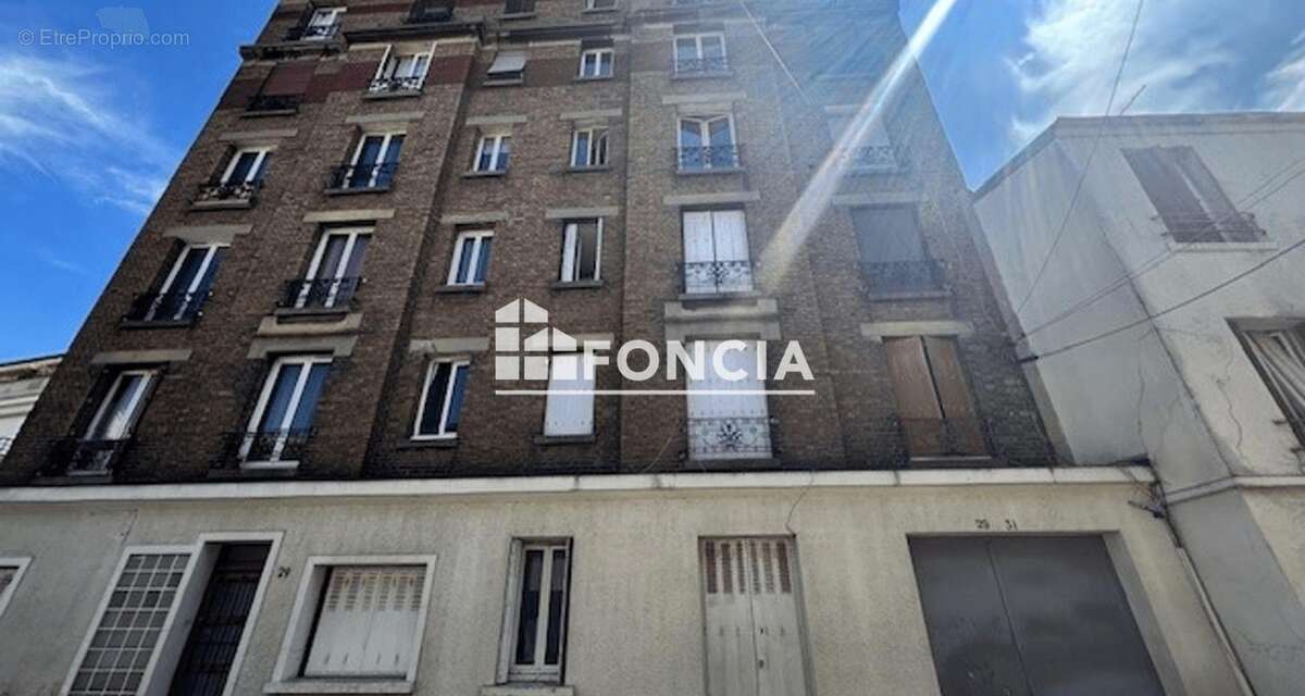 Appartement à LES LILAS