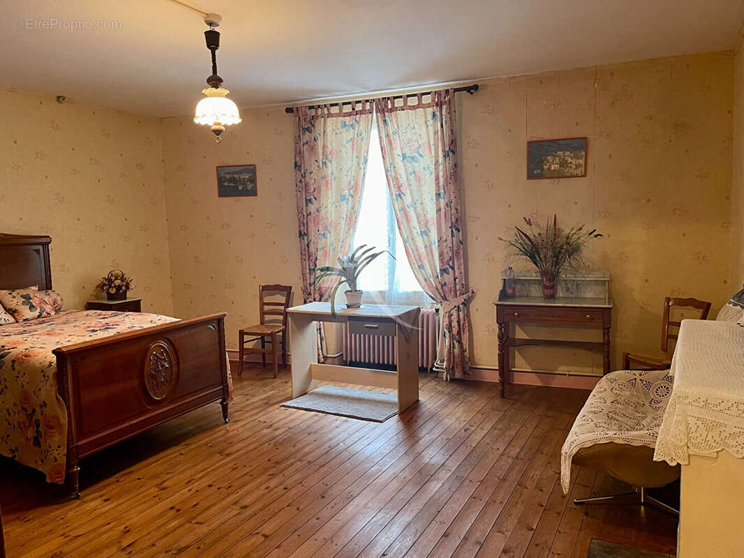 Maison à FONTENAY-LE-COMTE