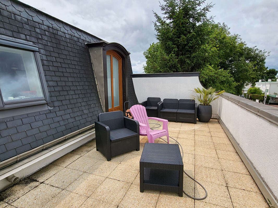 Appartement à SAINTE-GENEVIEVE-DES-BOIS