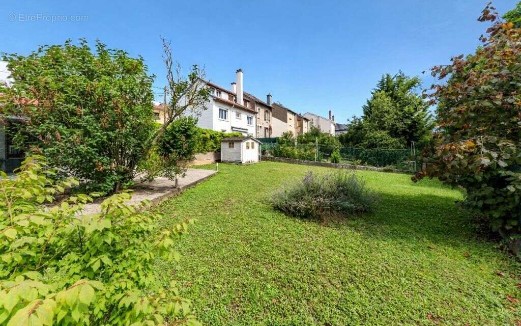 Maison à JARVILLE-LA-MALGRANGE