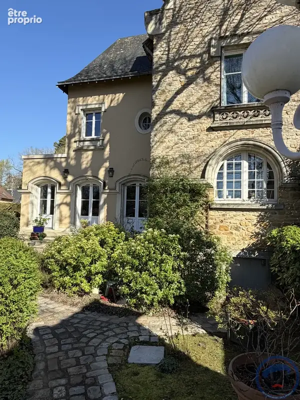 Maison de caractère   Hyper centre La Flèche   Propriété rare au cœur d’une ville d’histoire - photo 2