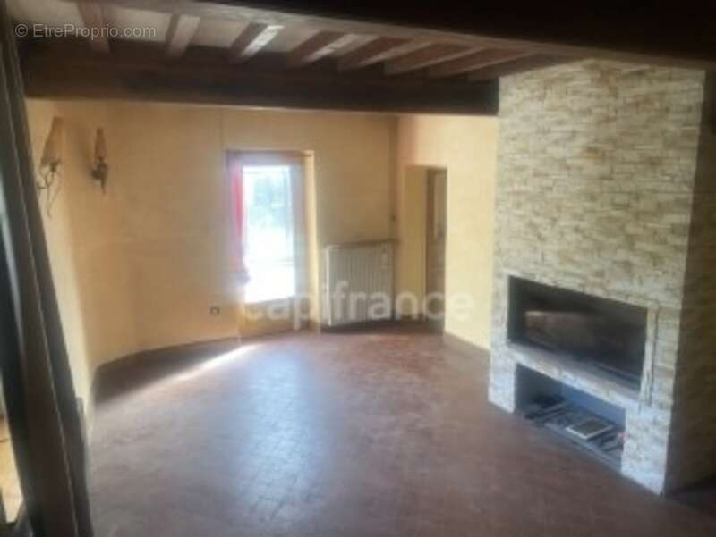 Maison à GREZIEU-LA-VARENNE