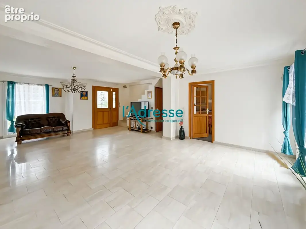Maison familiale Bouafle de 118m² et 4 chs - photo 6