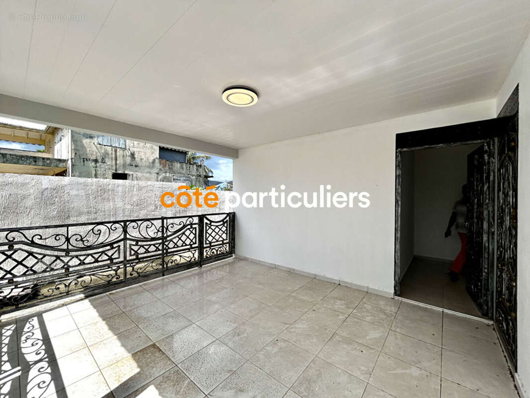 Maison à SAINTE-ROSE