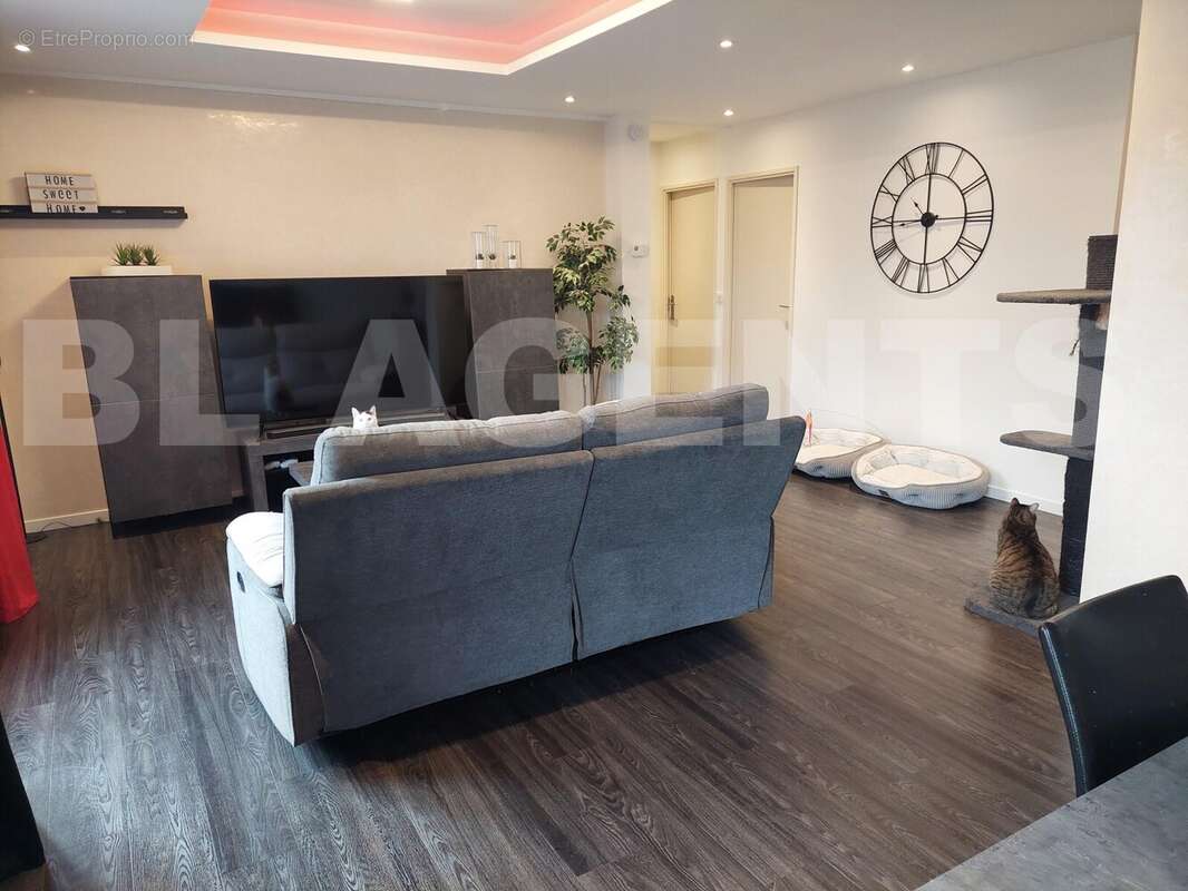 20251201_104359 - Appartement à TROYES